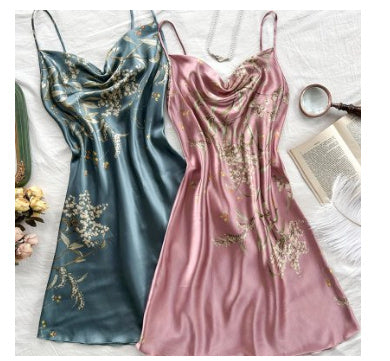 Éclat de Nuit – Chemise de Nuit Satinée