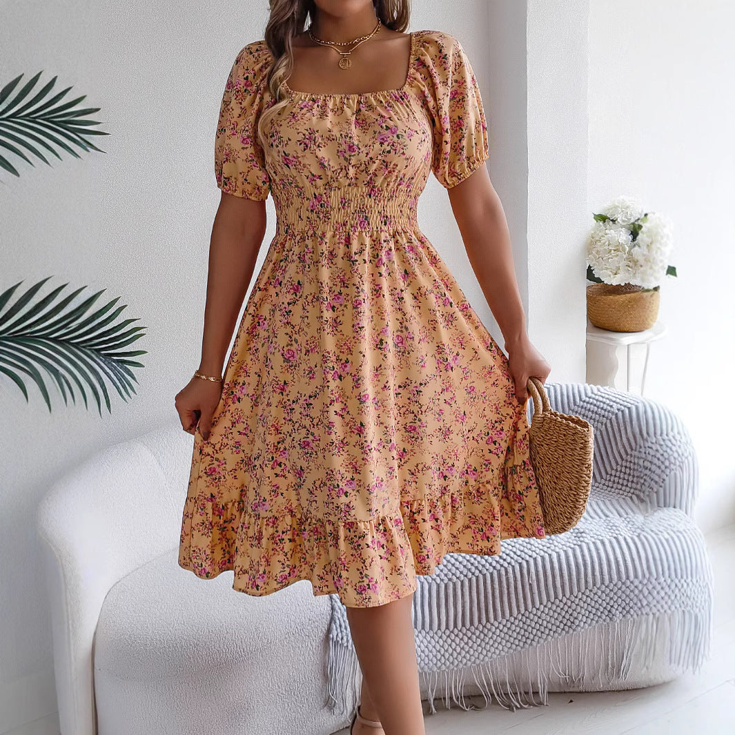 Lumineuse – Robe Fleurie à Encolure Vintage