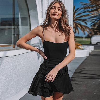 Élégance Dévoilée – Robe Sans Dos