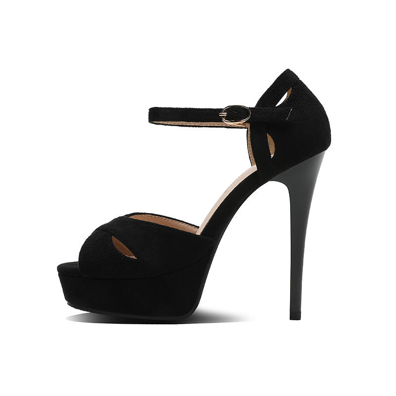 Sirène Urbaine – Talons Aiguilles Glam Chic