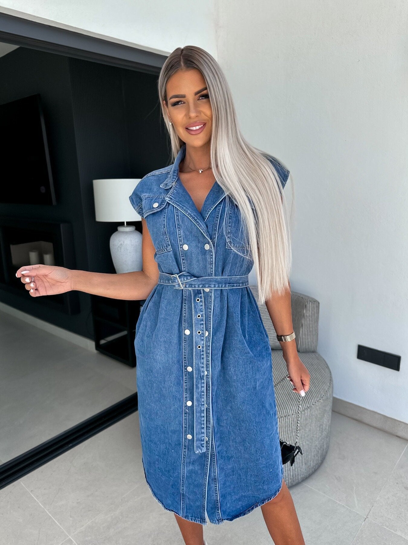 Urban Touch – Robe Denim Sans Manches Lacée