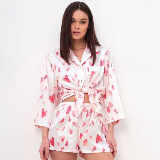 Caresse de Soie – Tenue Homewear Imprimé Cœurs