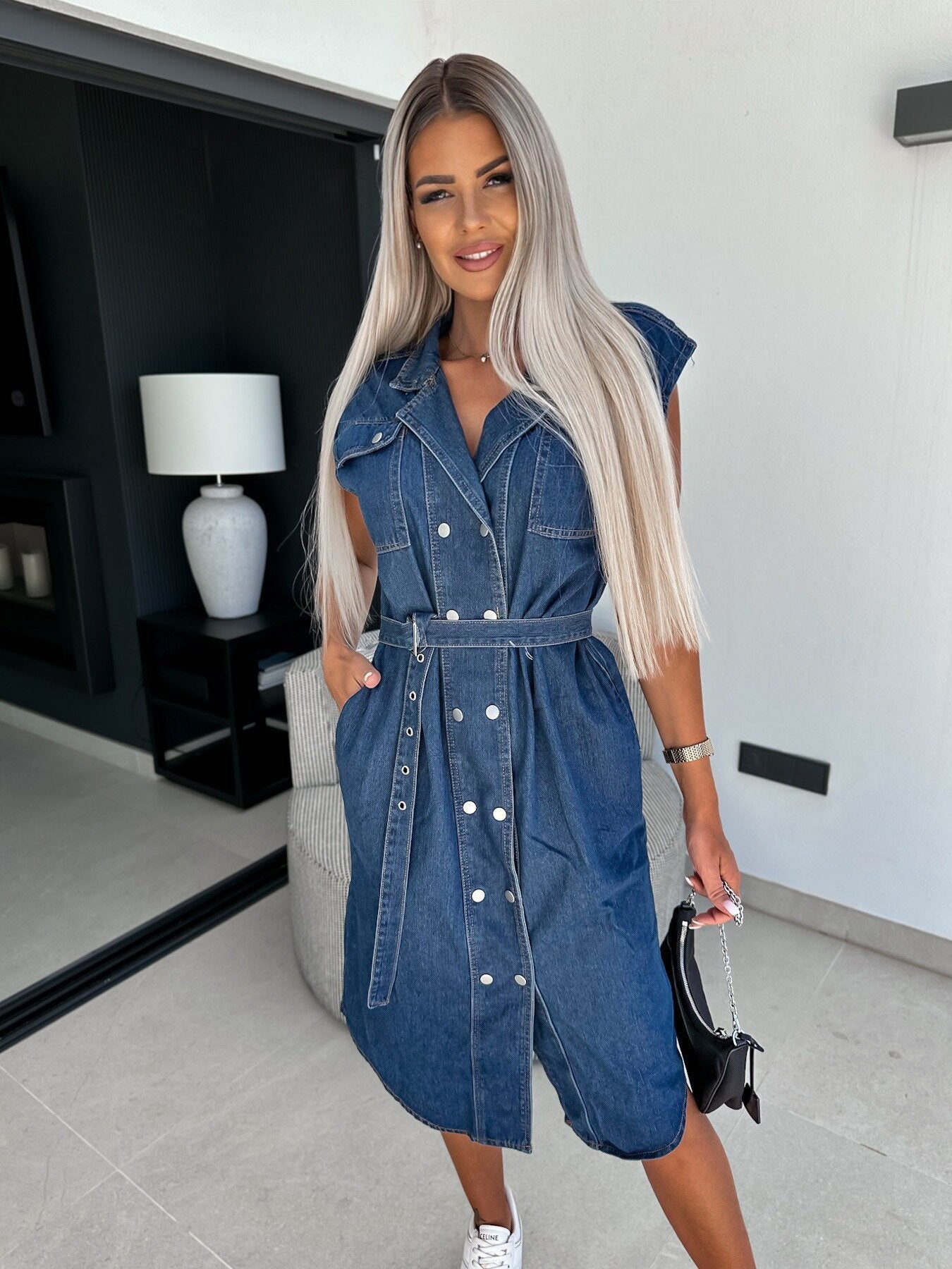 Urban Touch – Robe Denim Sans Manches Lacée