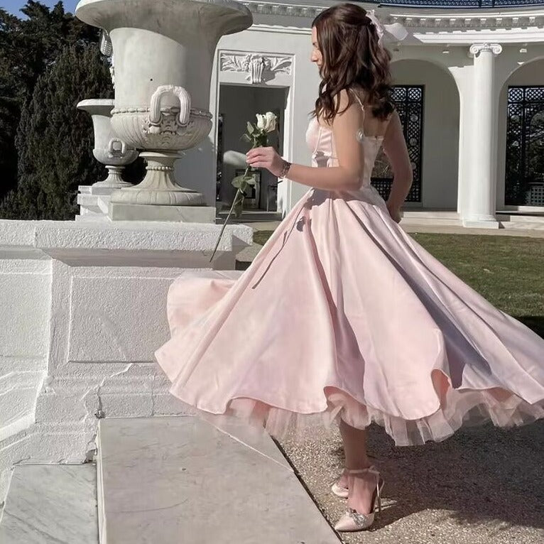 robe luxe-bretelles fines silhouette