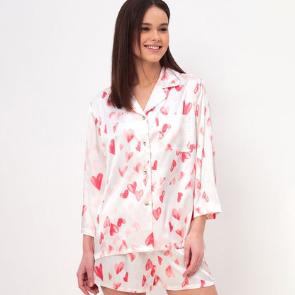 Caresse de Soie – Tenue Homewear Imprimé Cœurs