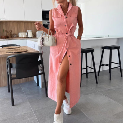 Jeans et Glamour – Robe Ceinturée Sans Manches