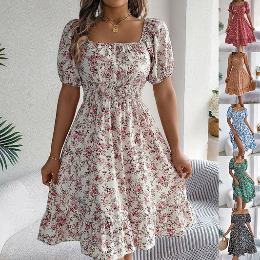 Lumineuse – Robe Fleurie à Encolure Vintage