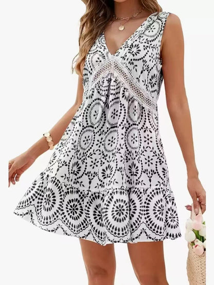Poésie Nue – Robe à Dentelle Ajourée