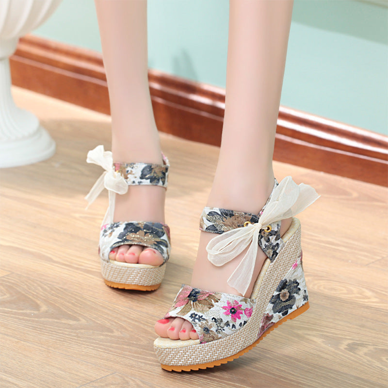Romance Plissée – Sandale Talon Haut