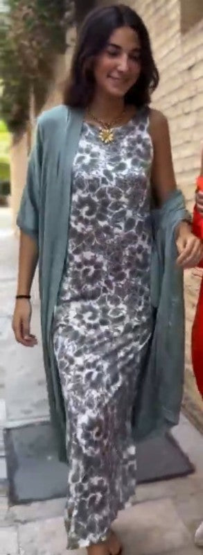 Robe Fluidité Élégante – L’Art du Confort